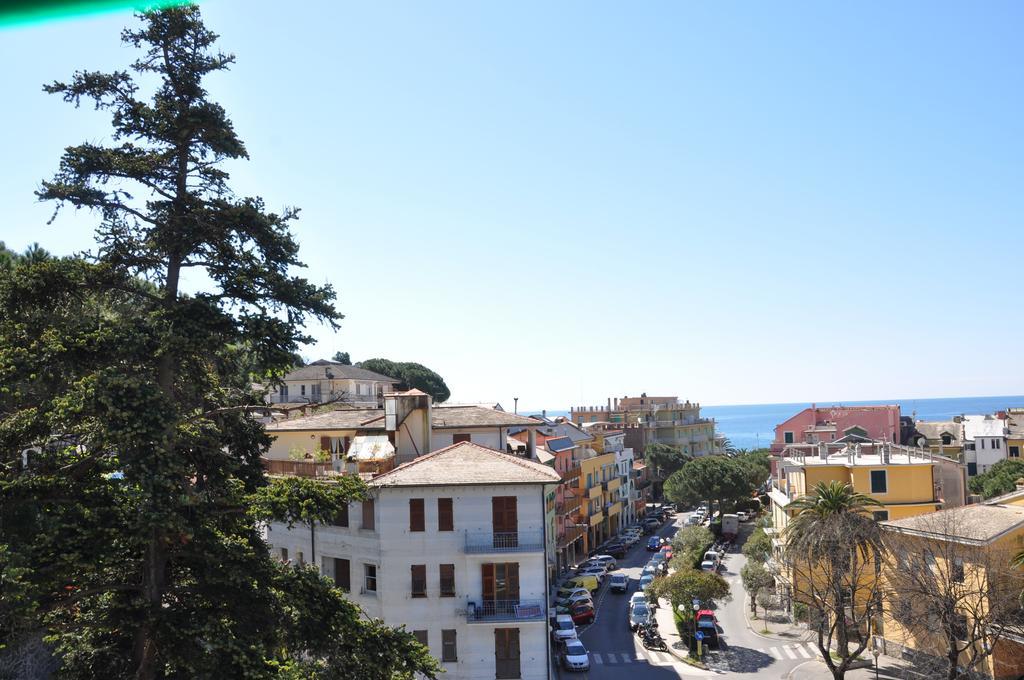 Hotel Residence Moneglia Buitenkant foto