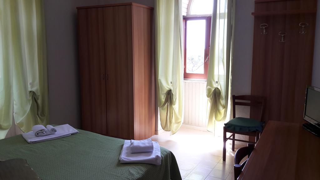 Hotel Residence Moneglia Buitenkant foto