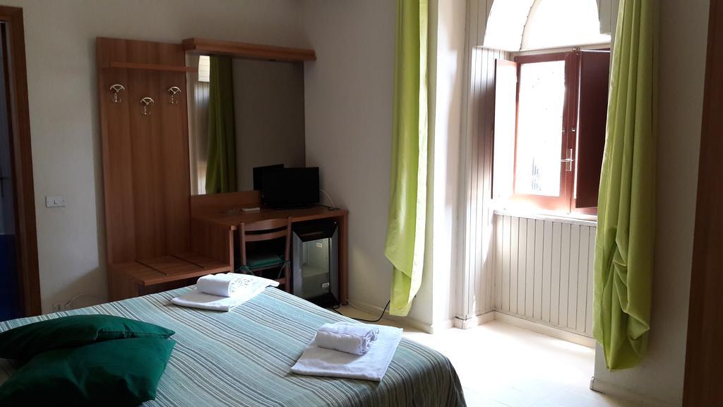Hotel Residence Moneglia Buitenkant foto