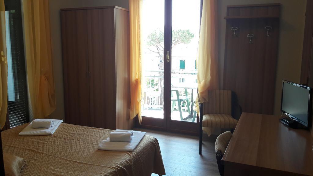 Hotel Residence Moneglia Buitenkant foto