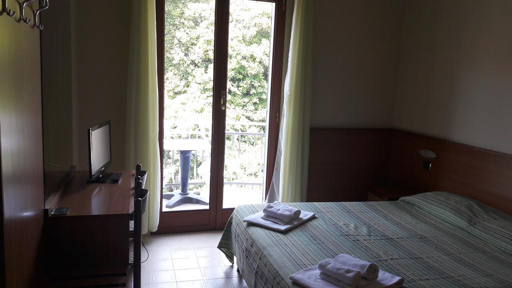 Hotel Residence Moneglia Buitenkant foto