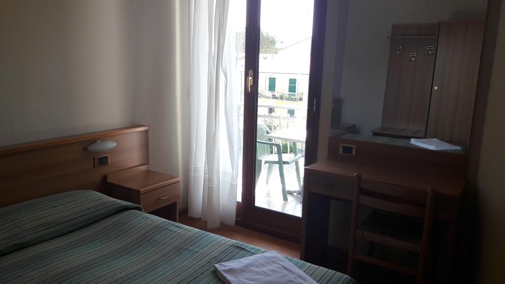 Hotel Residence Moneglia Buitenkant foto