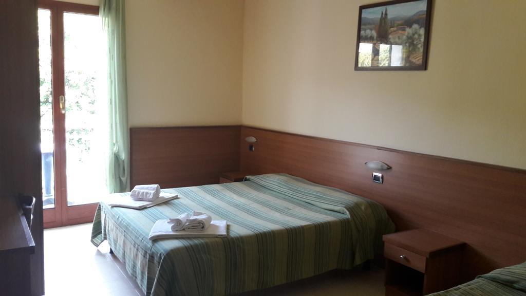 Hotel Residence Moneglia Buitenkant foto